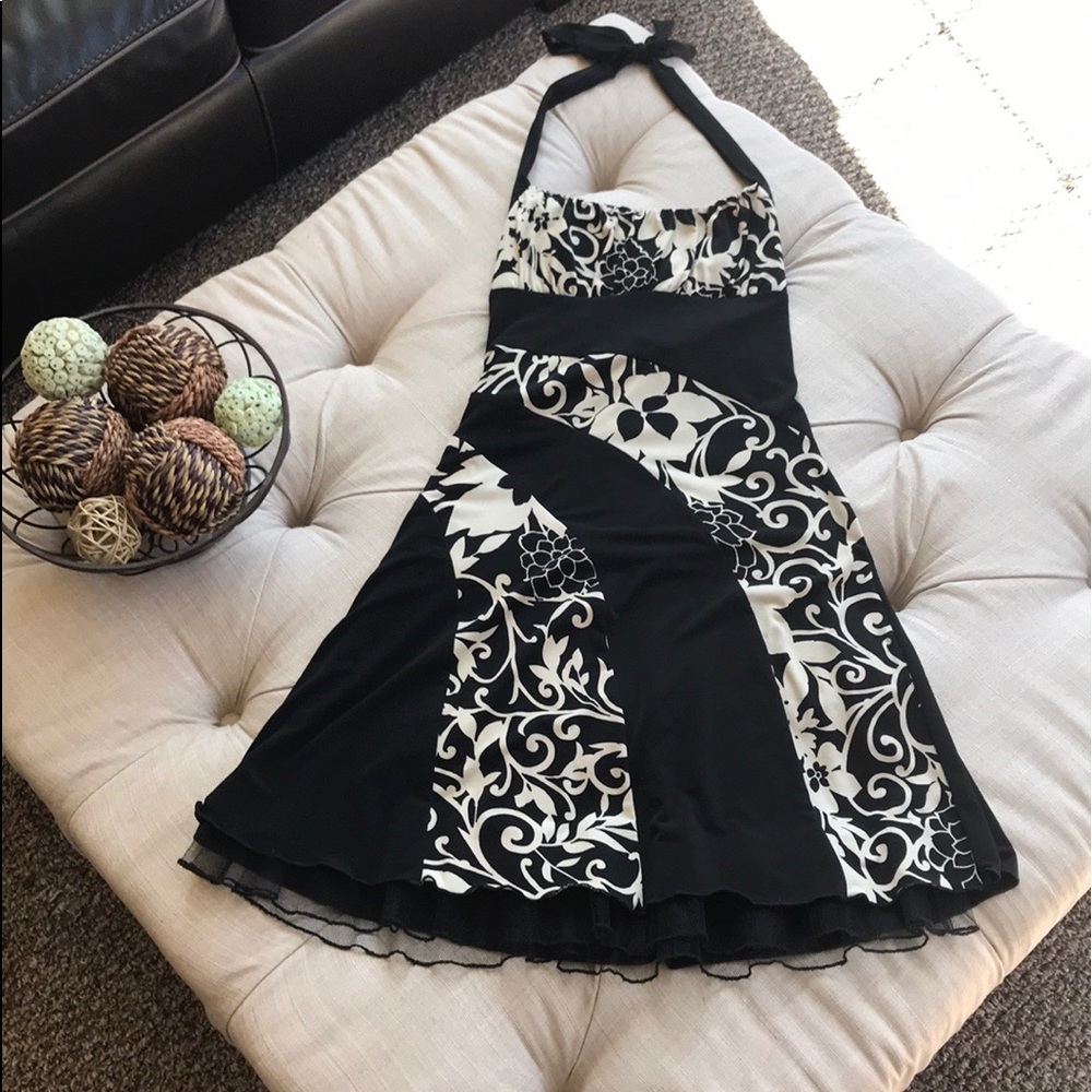 Juniors Black Dress